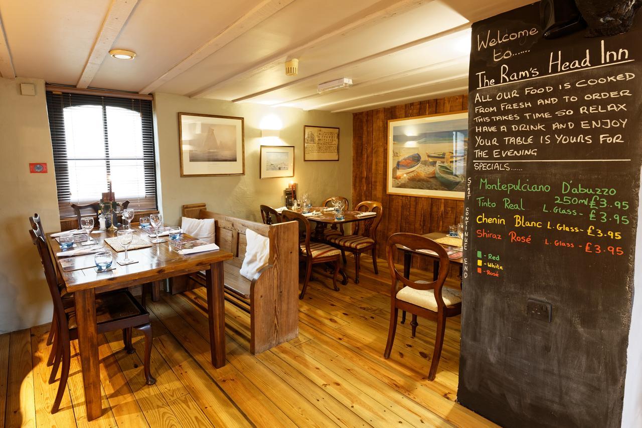 Rams Head Inn Dolton Esterno foto