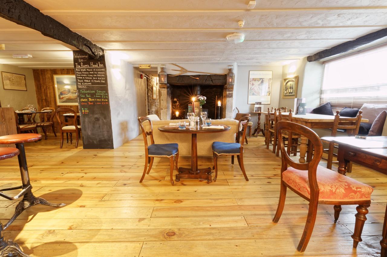 Rams Head Inn Dolton Esterno foto